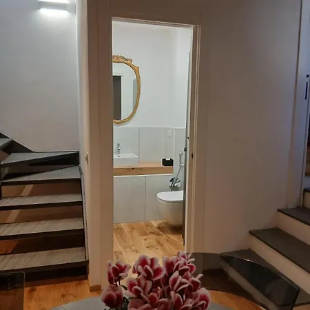 Mora Duplex Di Charme In Como, Civiglio 아파트 코모